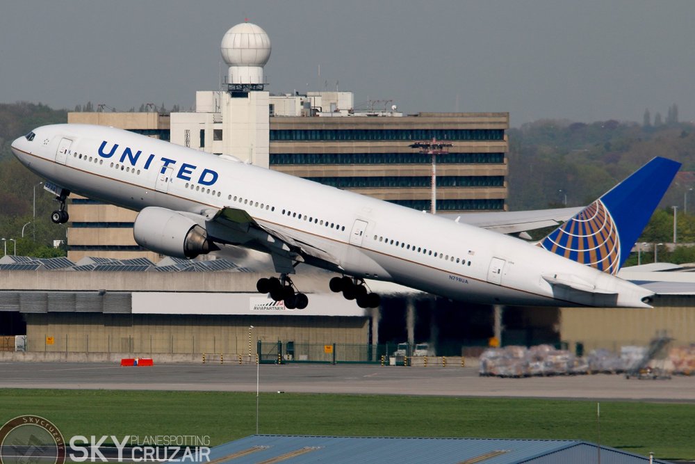 N798UA.jpg